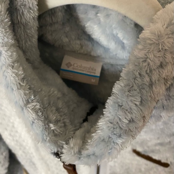 Columbia sweater - Picture 3 of 3